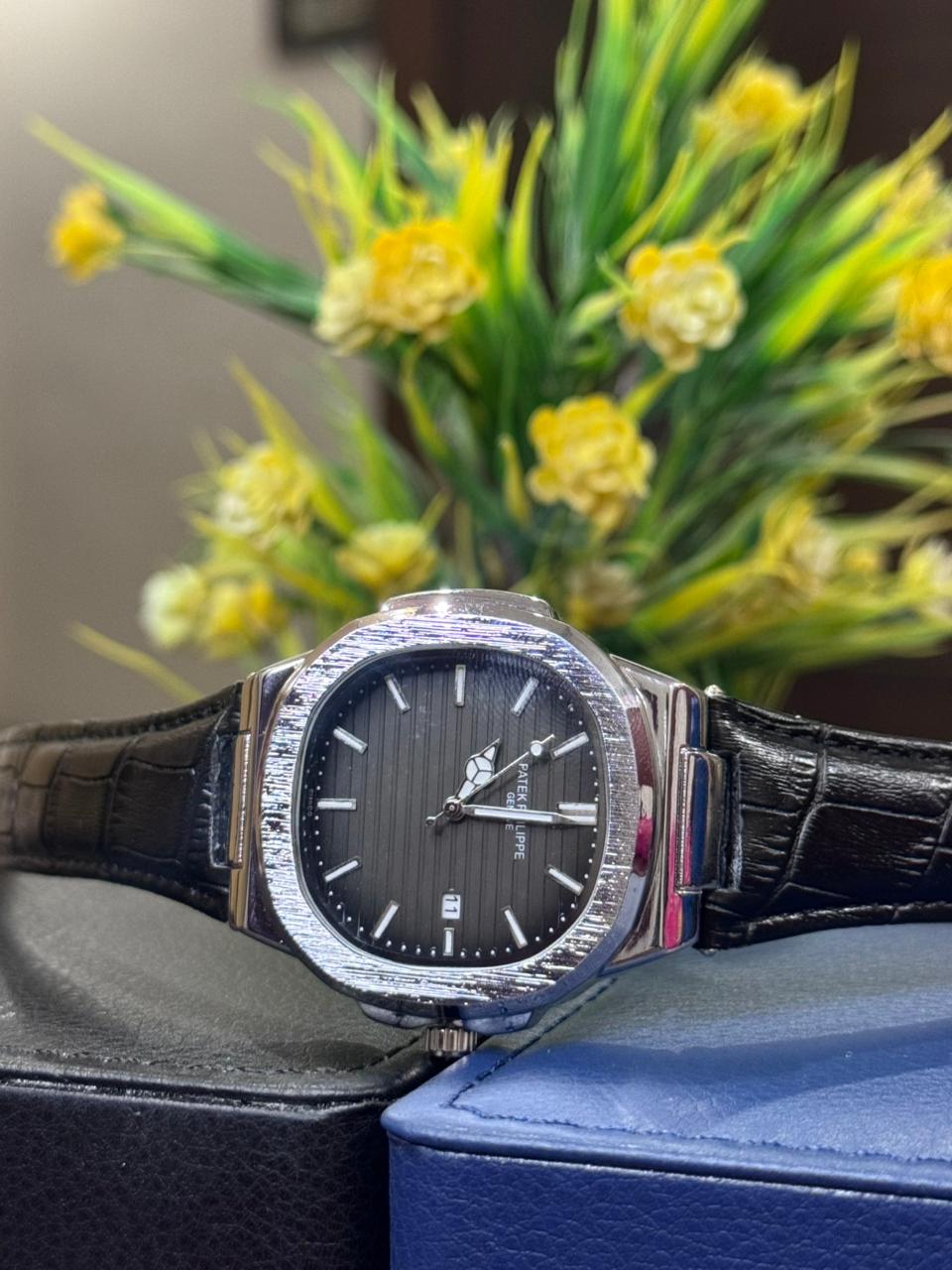 Hexagonal Bezel Dial Date Watch